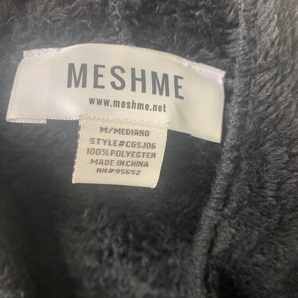 Meshme Womens Jacket Size‎ Medium Black Faux Fur Sleeveless Open Front Shawl - Picture 7 of 9